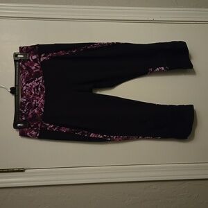 Teck Gear womans 3/4 th length running pants spandex.